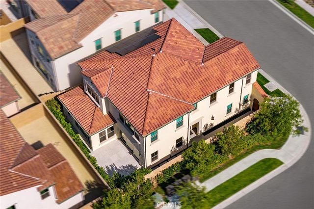 207 Alora, Irvine, CA 92618