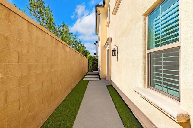 207 Alora, Irvine, CA 92618