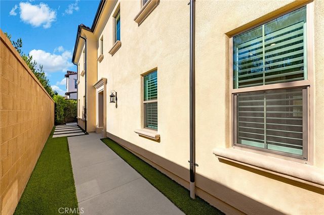 207 Alora, Irvine, CA 92618