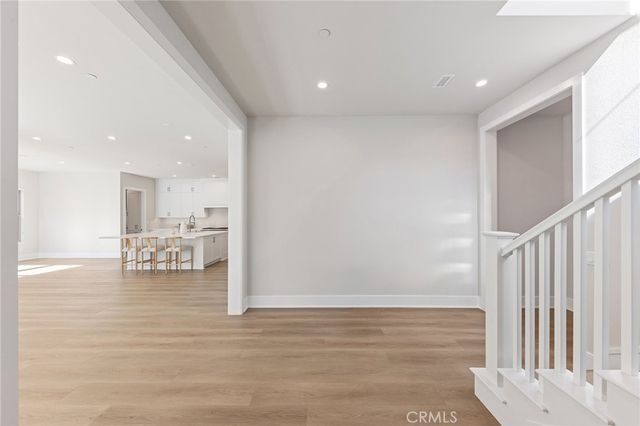 207 Alora, Irvine, CA 92618
