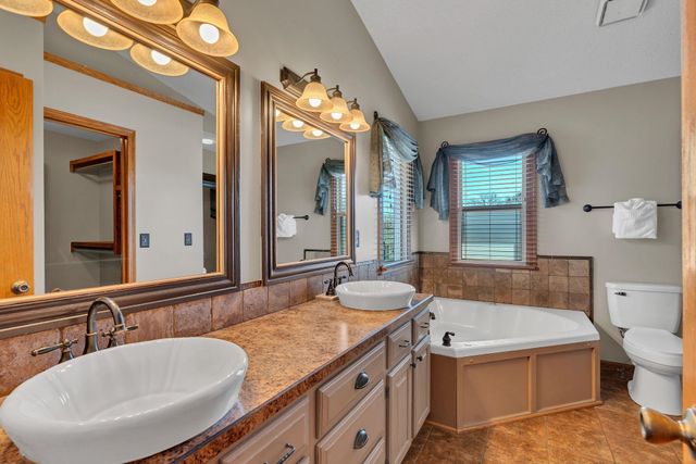 10901 W 1st St N, Wichita, KS 67212