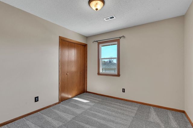 10901 W 1st St N, Wichita, KS 67212