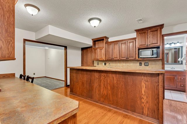 10901 W 1st St N, Wichita, KS 67212