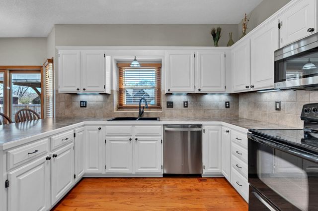 10901 W 1st St N, Wichita, KS 67212