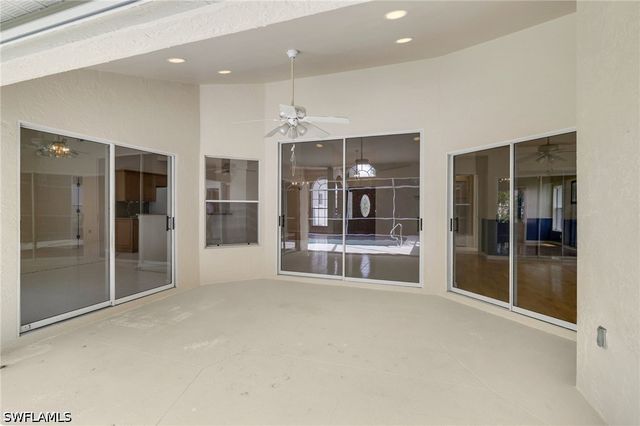 2053 E Crown Pointe BLVD, Naples, FL 34112