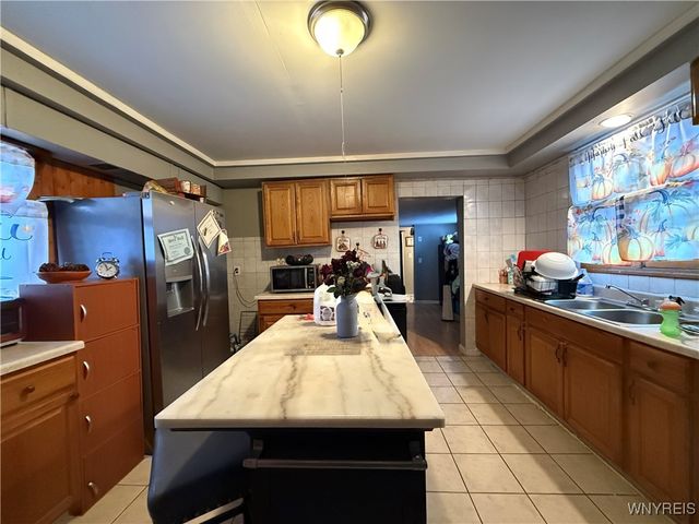 37 Davey Street, Buffalo, NY 14206