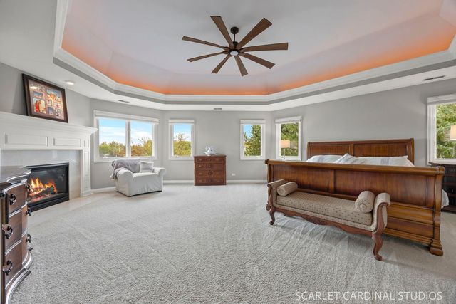 2275 Glouceston Lane, Naperville, IL 60564