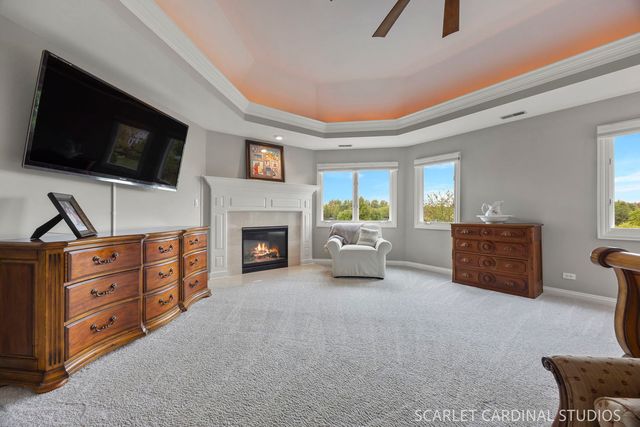 2275 Glouceston Lane, Naperville, IL 60564