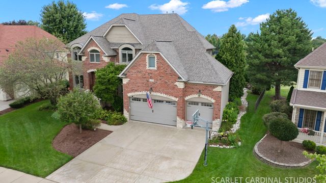 2275 Glouceston Lane, Naperville, IL 60564