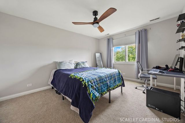 2275 Glouceston Lane, Naperville, IL 60564