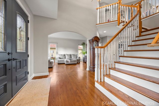 2275 Glouceston Lane, Naperville, IL 60564