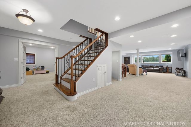 2275 Glouceston Lane, Naperville, IL 60564