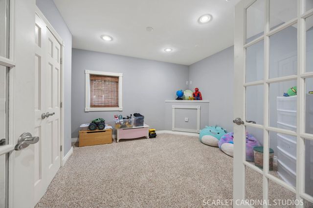 2275 Glouceston Lane, Naperville, IL 60564
