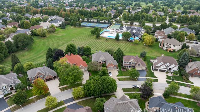 2275 Glouceston Lane, Naperville, IL 60564