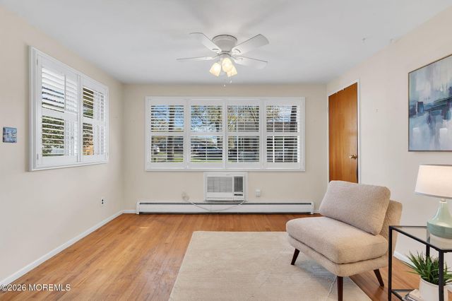 8 C Blue Jay Street, Manchester, NJ 08759