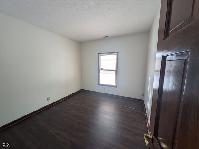 9940 Wellcroft Lane, Indianapolis, IN 46236