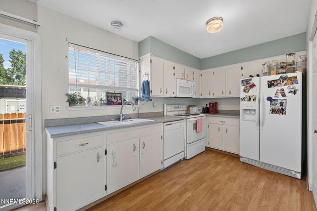 1354 El Dorado Drive APT B, Gardnerville, NV 89410