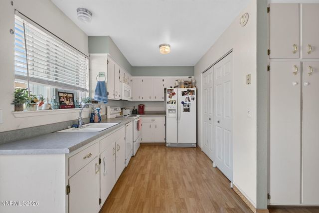 1354 El Dorado Drive APT B, Gardnerville, NV 89410