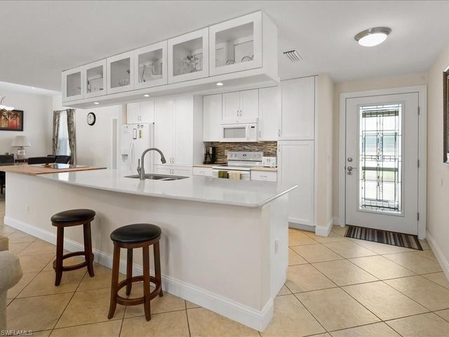 25401 Carney CIR, Bonita Springs, FL 34135