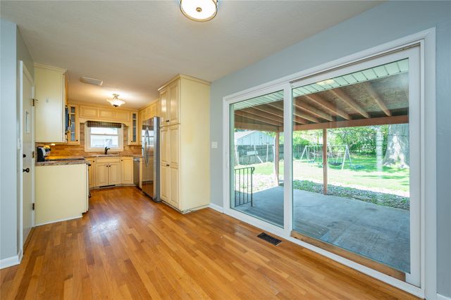 7217 Maple Drive, Urbandale, IA 50322