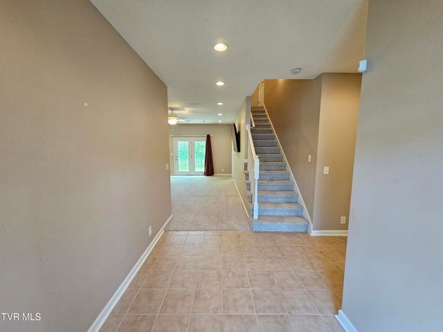 22 Bedding Place, Johnson City, TN 37604