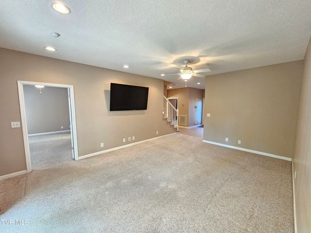 22 Bedding Place, Johnson City, TN 37604