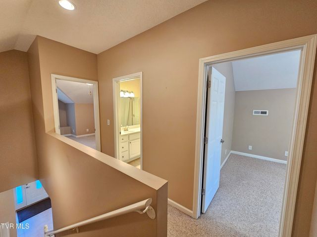 22 Bedding Place, Johnson City, TN 37604