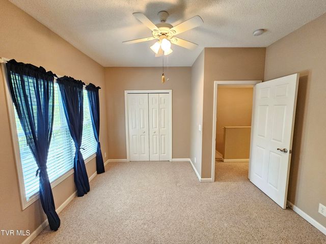 22 Bedding Place, Johnson City, TN 37604