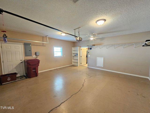 22 Bedding Place, Johnson City, TN 37604