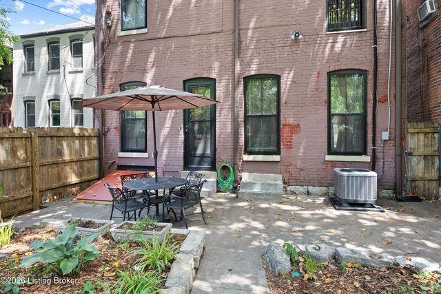 1216 S Floyd St, Louisville, KY 40203
