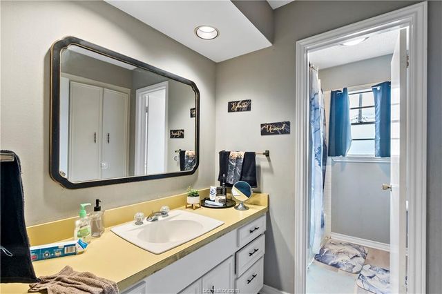 2508 Memorial Drive, Bryan, TX 77802