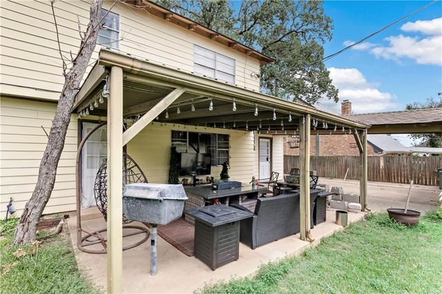 2508 Memorial Drive, Bryan, TX 77802