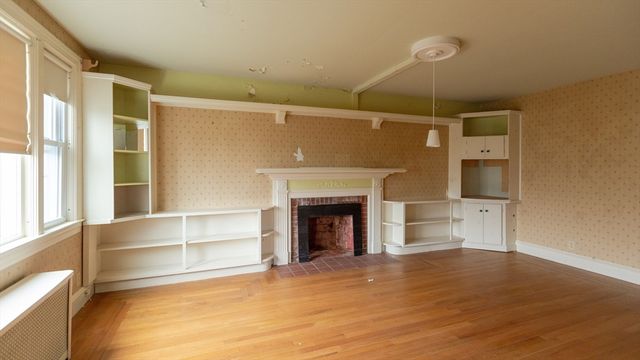 107 Fuller St, Pawtucket, RI 02861