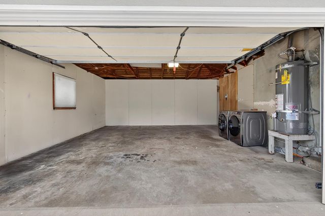 1507 W Locust St, Lodi, CA 95242