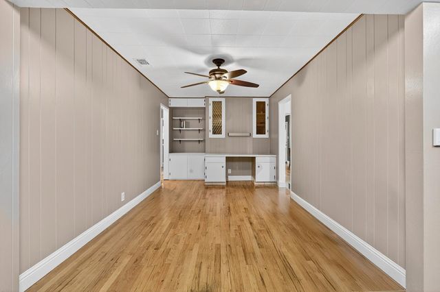 1507 W Locust St, Lodi, CA 95242