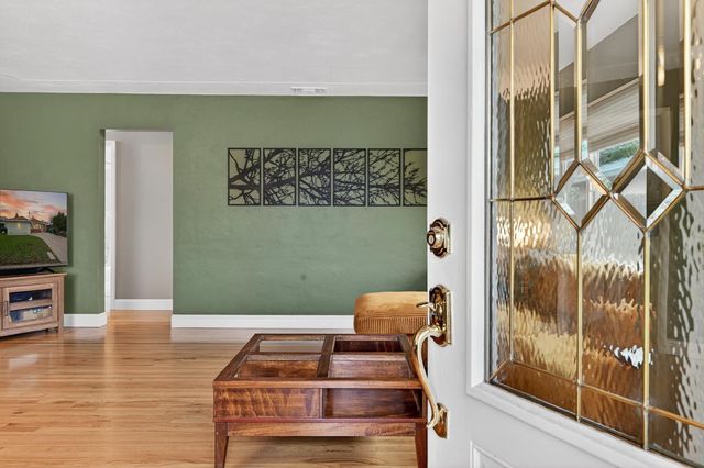 1507 W Locust St, Lodi, CA 95242