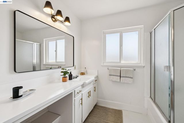 3315 Central Ave, Alameda, CA 94501