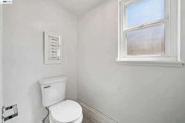 3315 Central Ave, Alameda, CA 94501