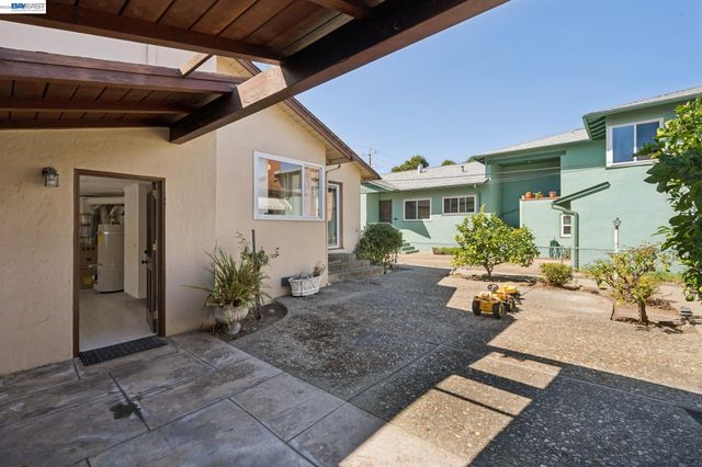 3315 Central Ave, Alameda, CA 94501