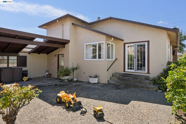 3315 Central Ave, Alameda, CA 94501