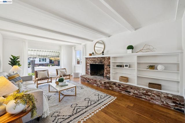 3315 Central Ave, Alameda, CA 94501