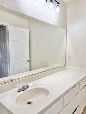 3484 Cathedral Cir, Stockton, CA 95212