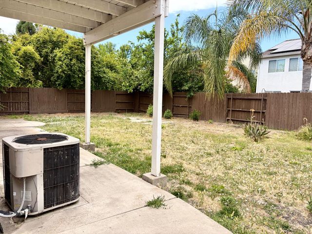 3484 Cathedral Cir, Stockton, CA 95212