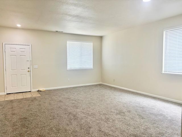 3484 Cathedral Cir, Stockton, CA 95212