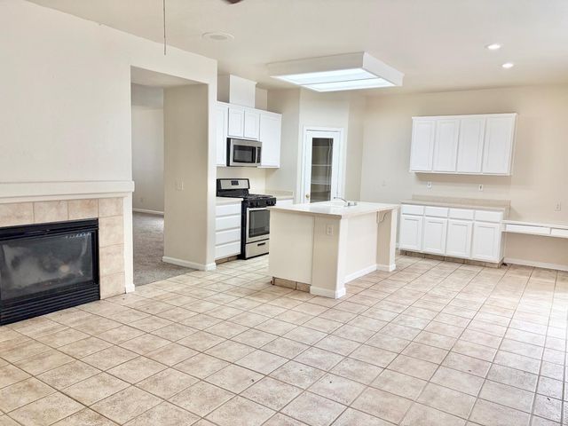 3484 Cathedral Cir, Stockton, CA 95212