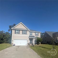1232 Peacock Trail, Hinesville, GA 31313