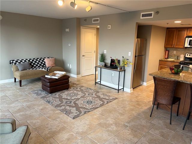 600 E Admiral Boulevard 207, Kansas City, MO 64106