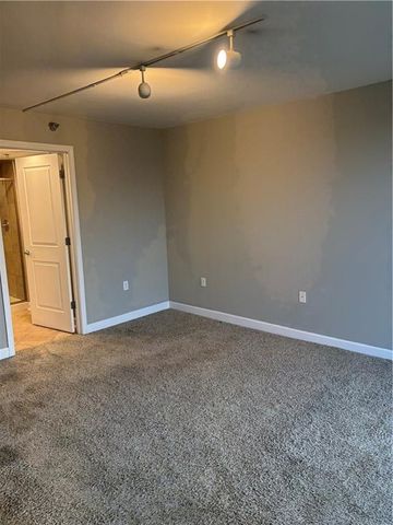 600 E Admiral Boulevard 207, Kansas City, MO 64106