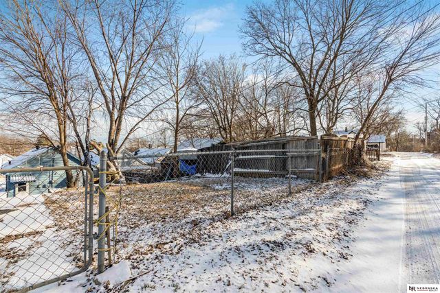 1724 S 8th Street, Omaha, NE 68108