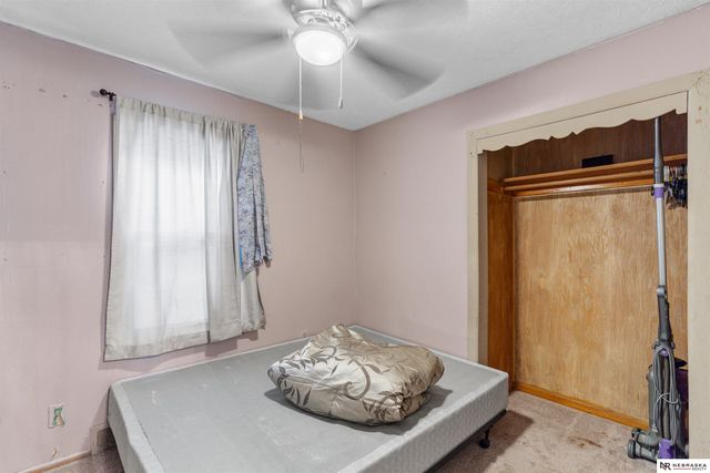 1724 S 8th Street, Omaha, NE 68108